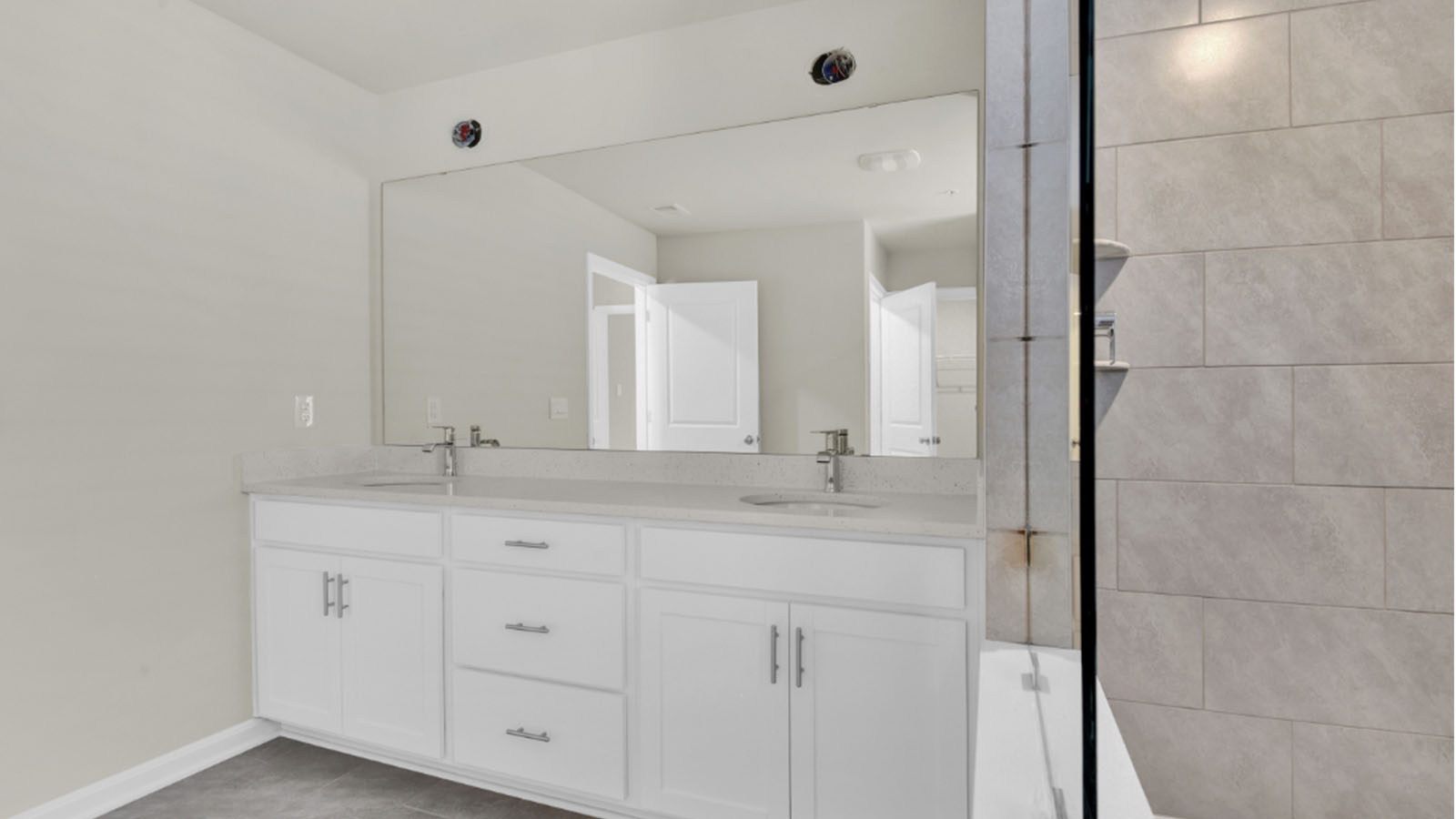 master bathroom two sinks
