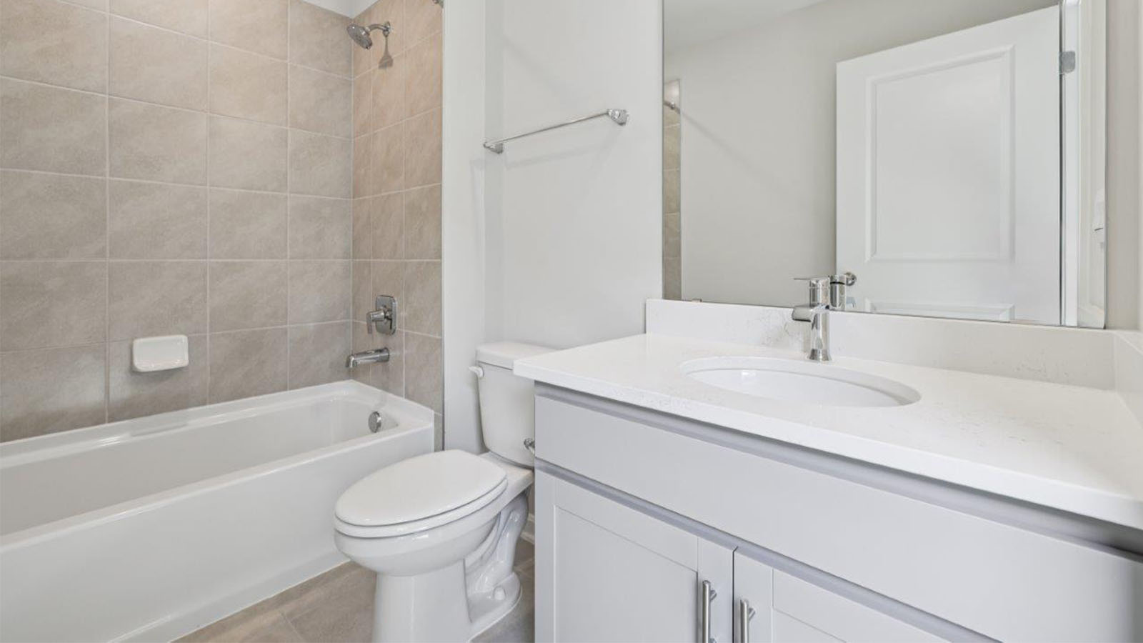 secondary full bath