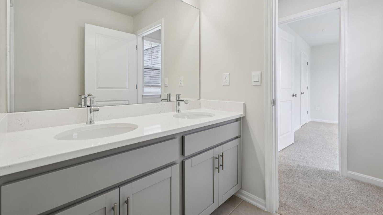 secondary full bath