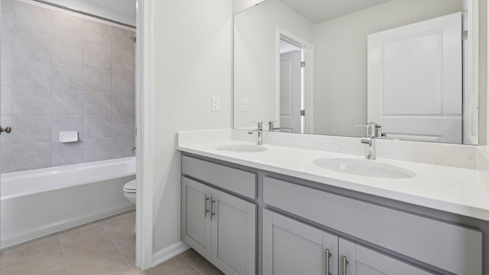 secondary full bath