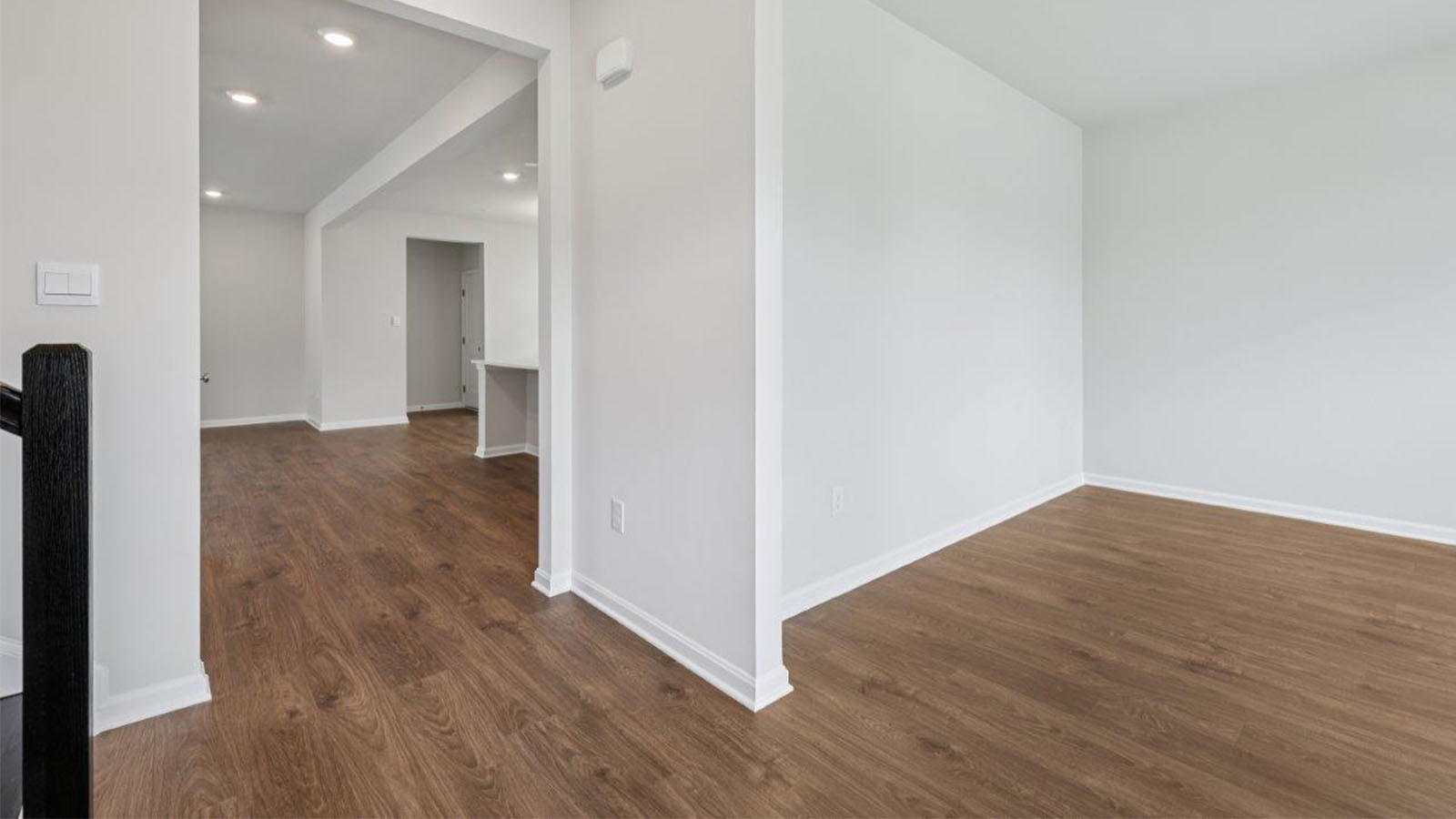 entry leading to front flex room