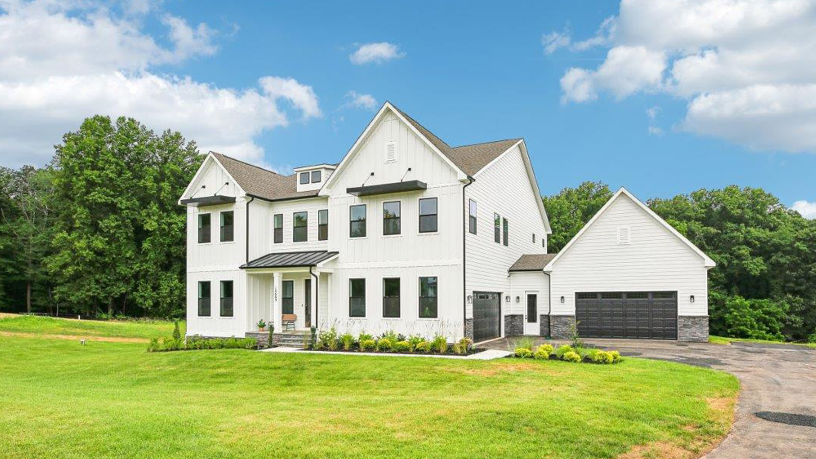 modern farmhouse exterior