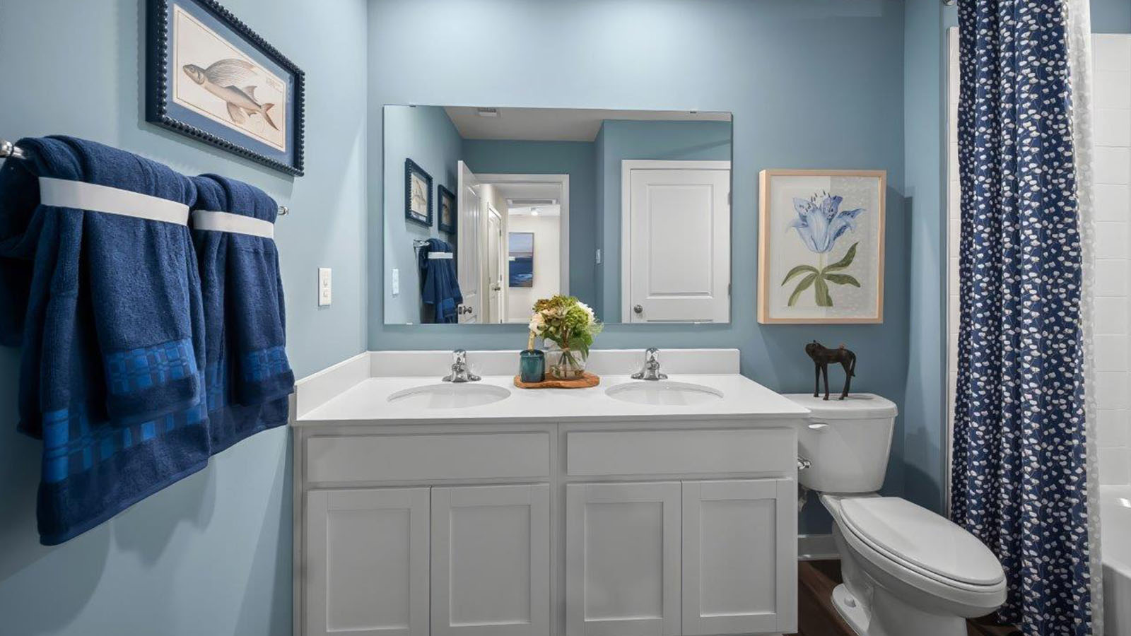 secondary full bathroom