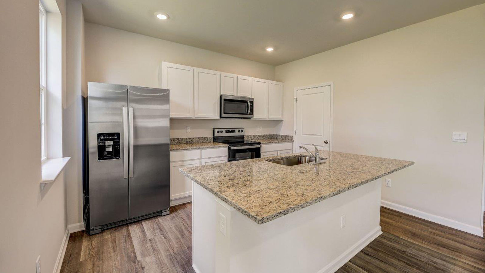 central quartz island with seating