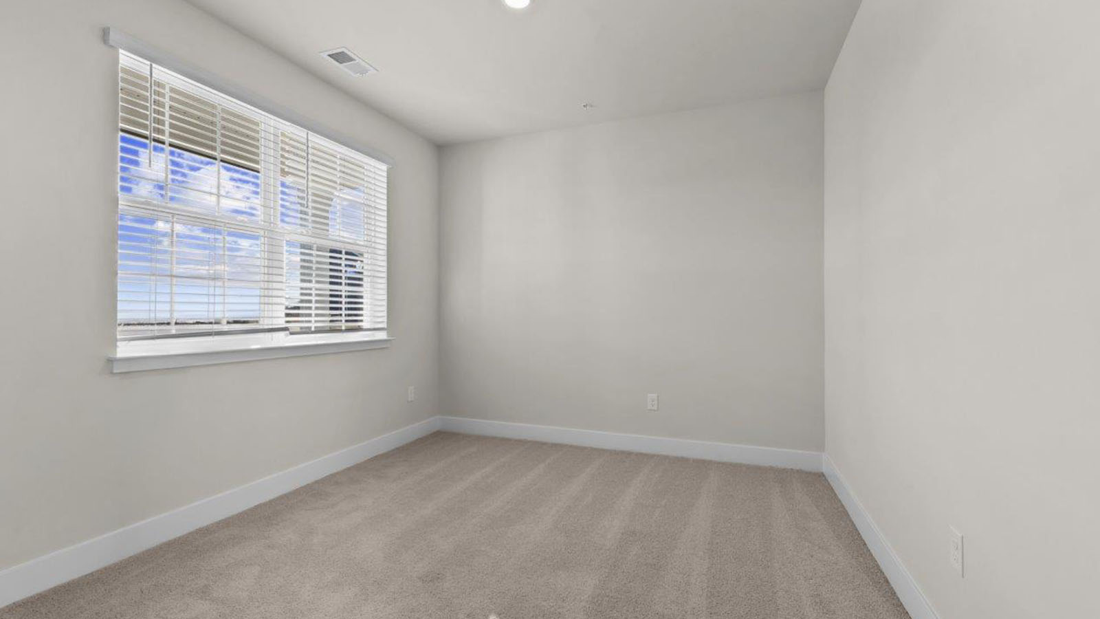 front flex room