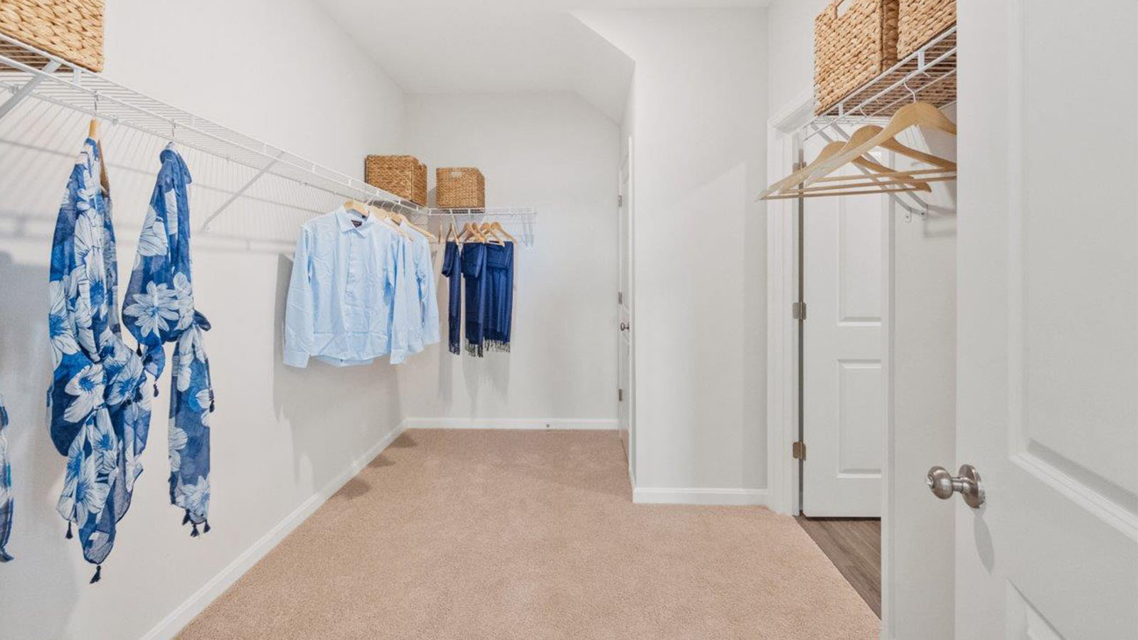 walk-in closet