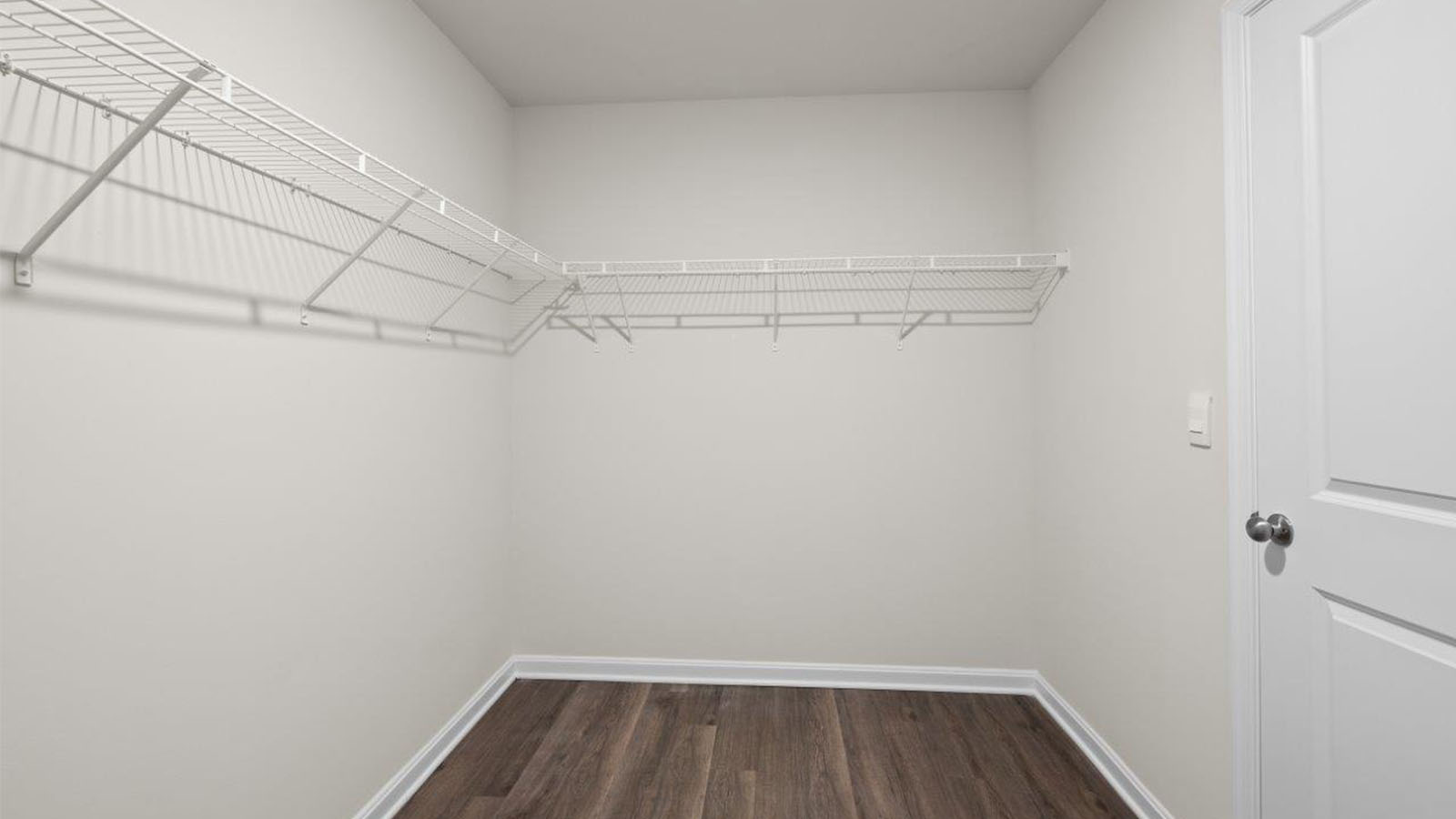 walk-in closet