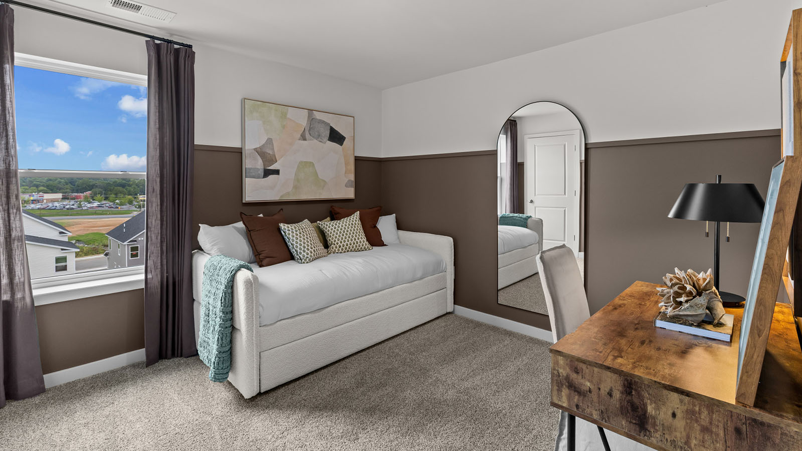 secondary bedroom