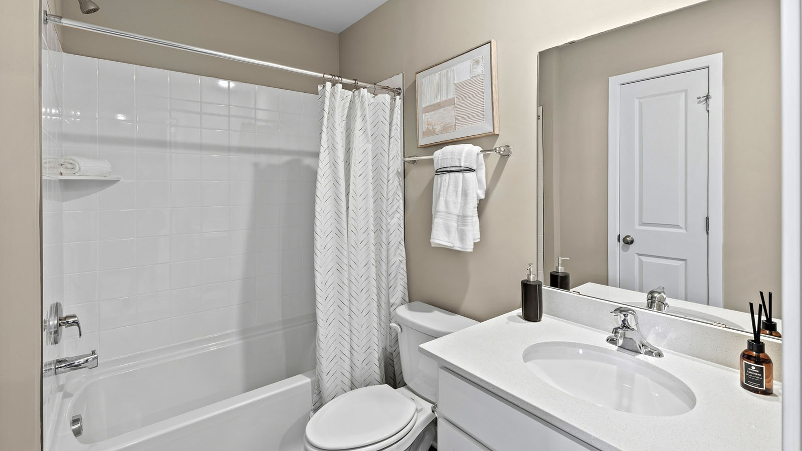 secondary full bath