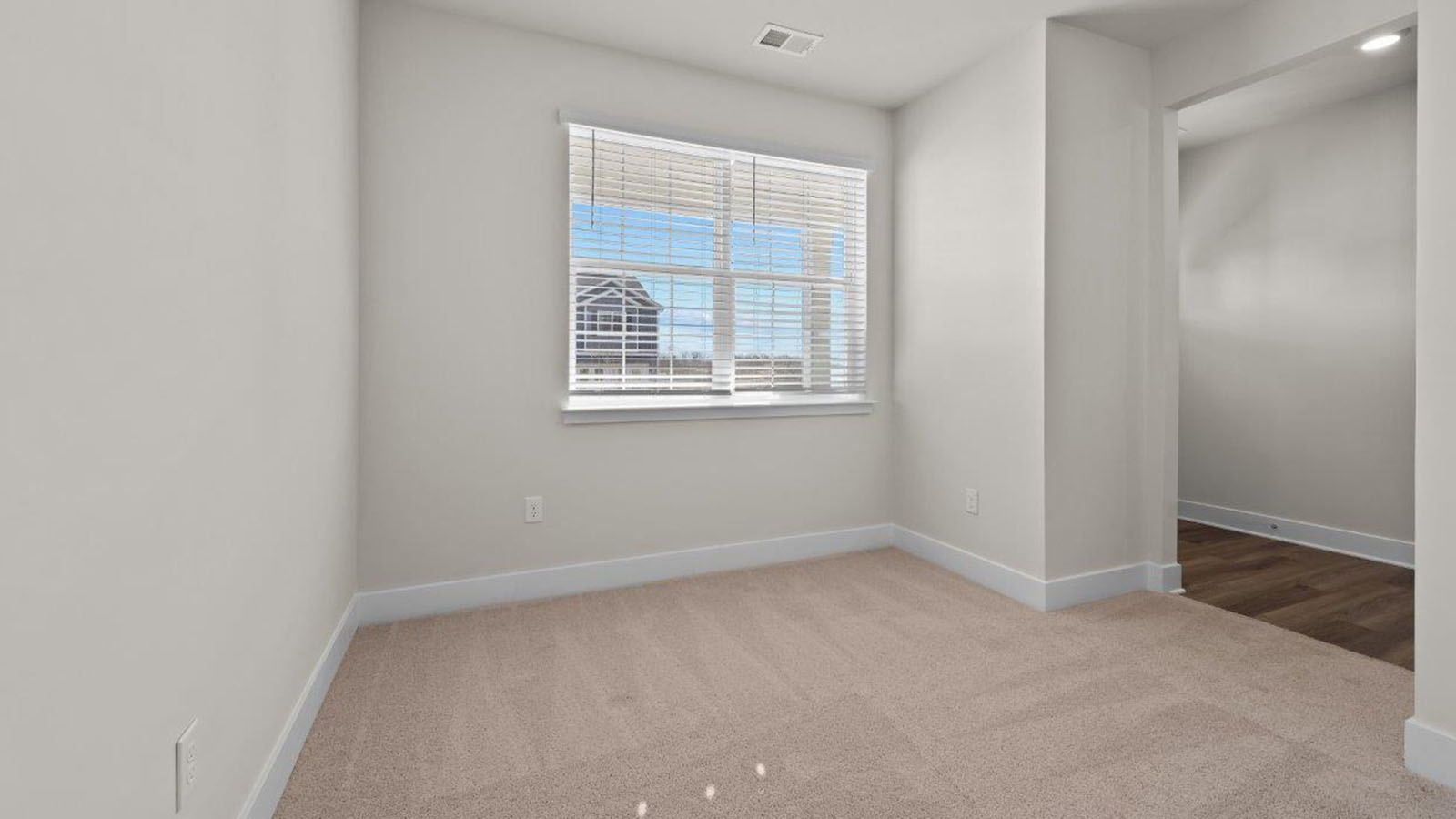 front flex room