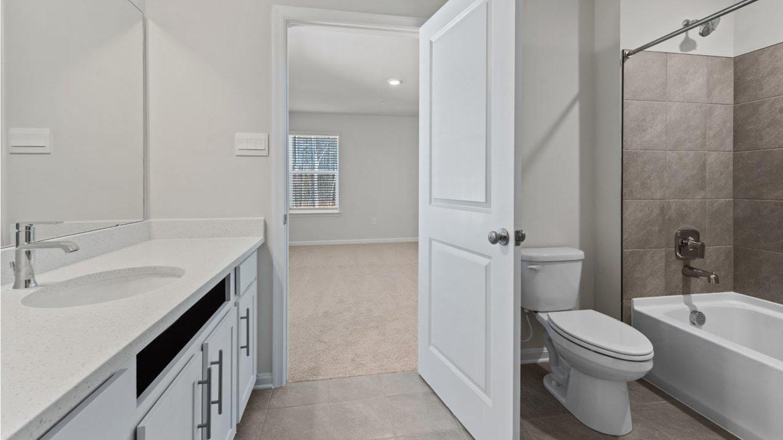 secondary full bath