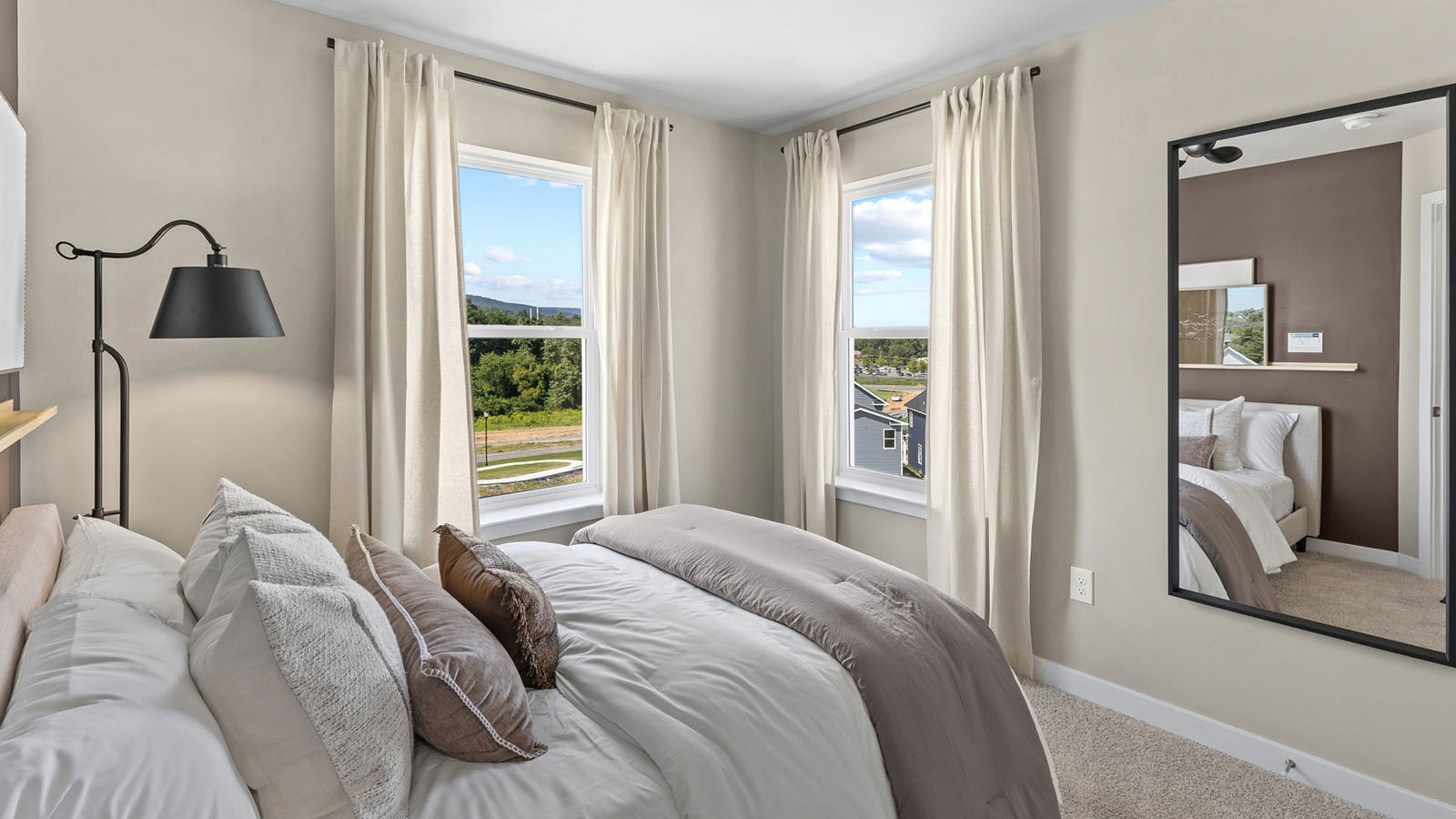 secondary bedroom
