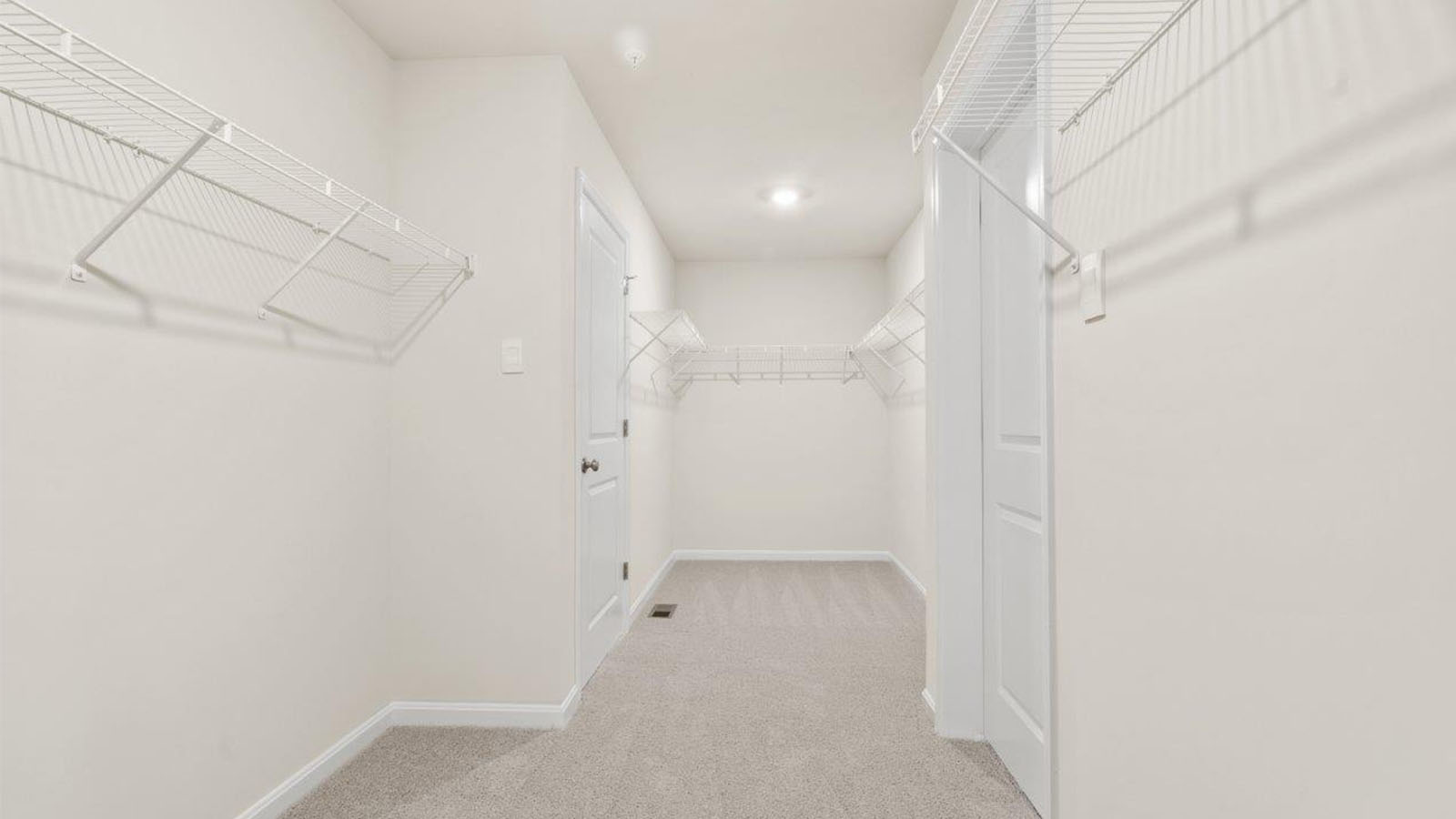 primary walk in closet