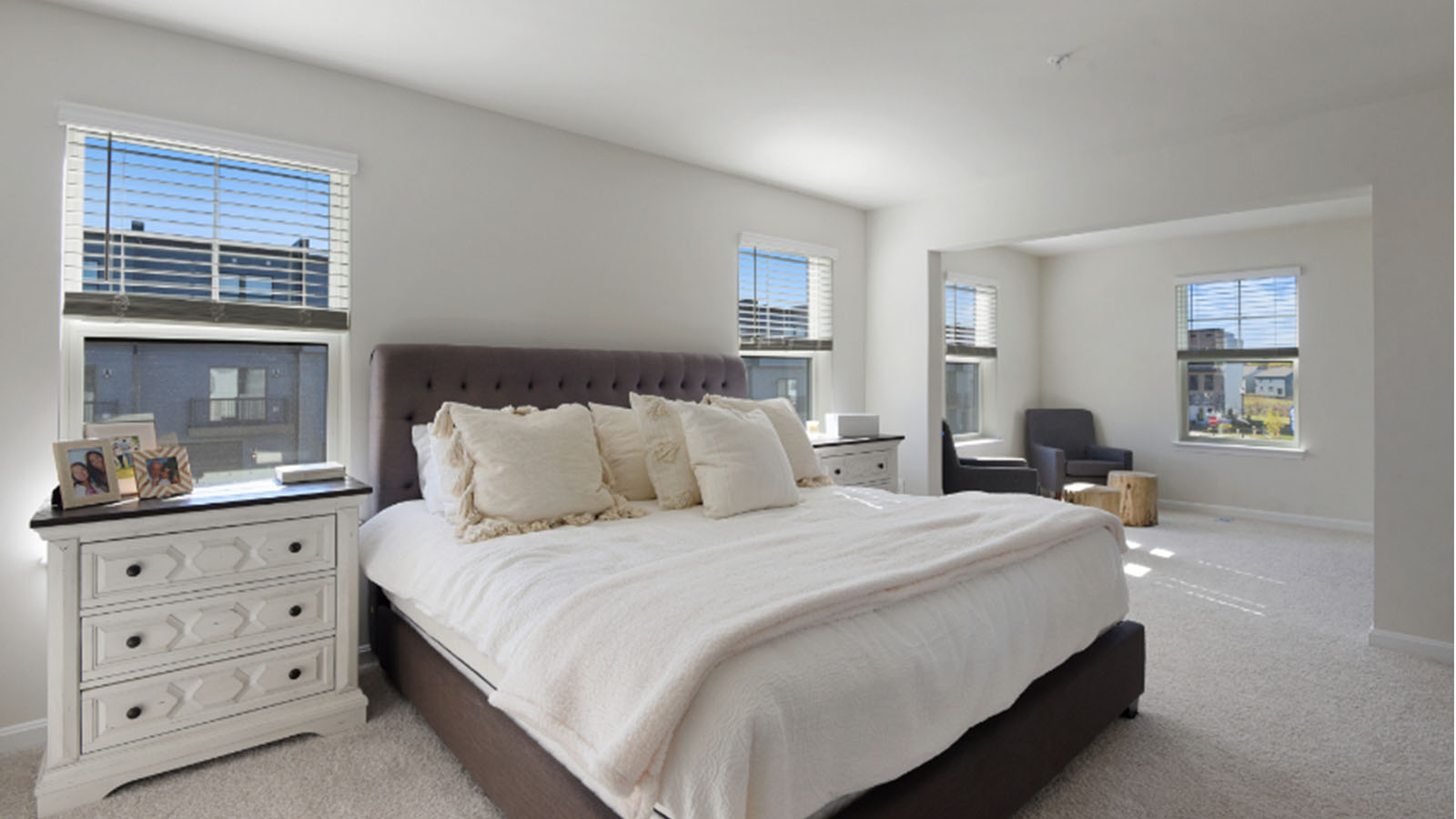 Hampshire Single Family Home Interior