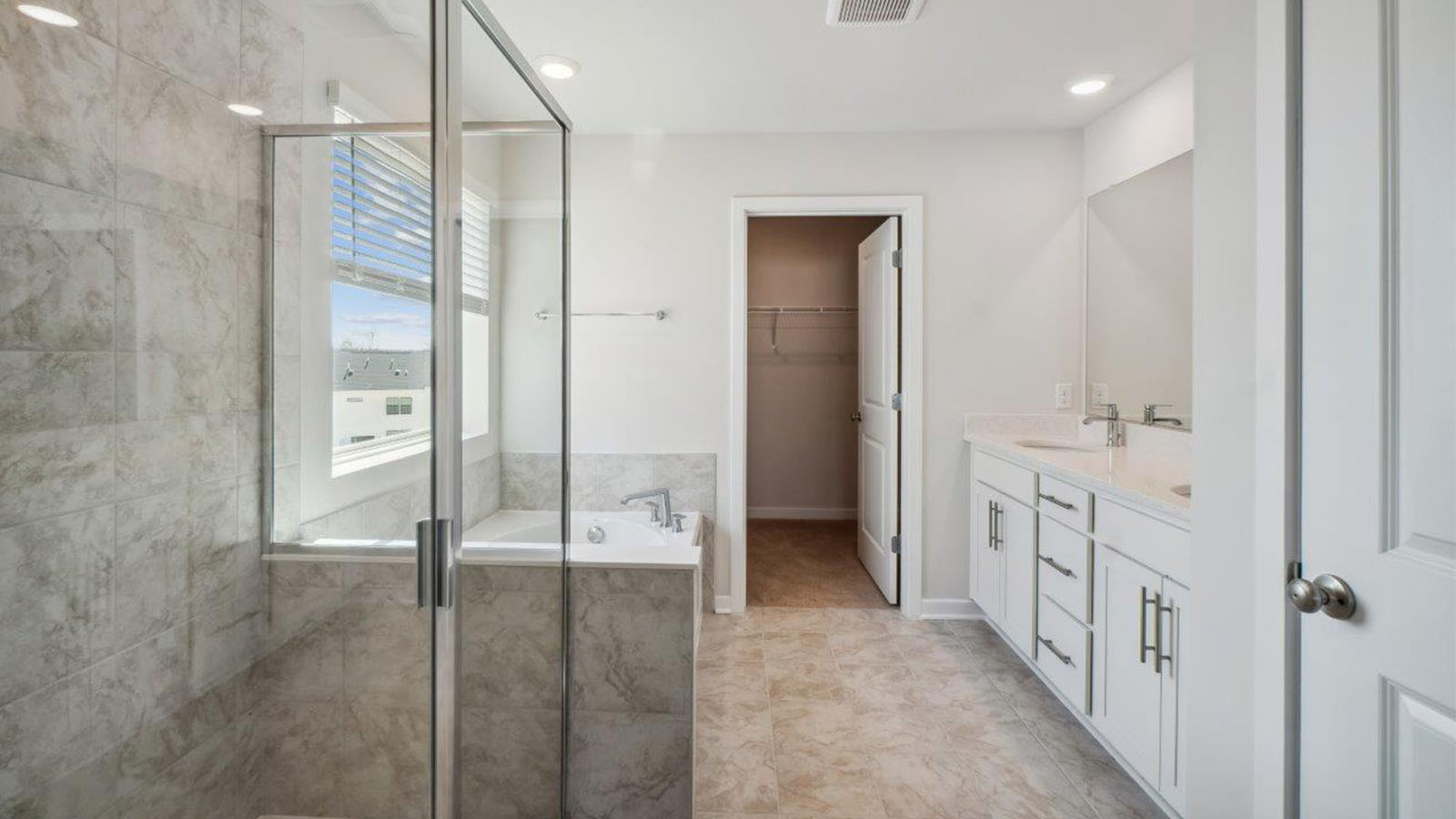 master bath soaking tub and shower