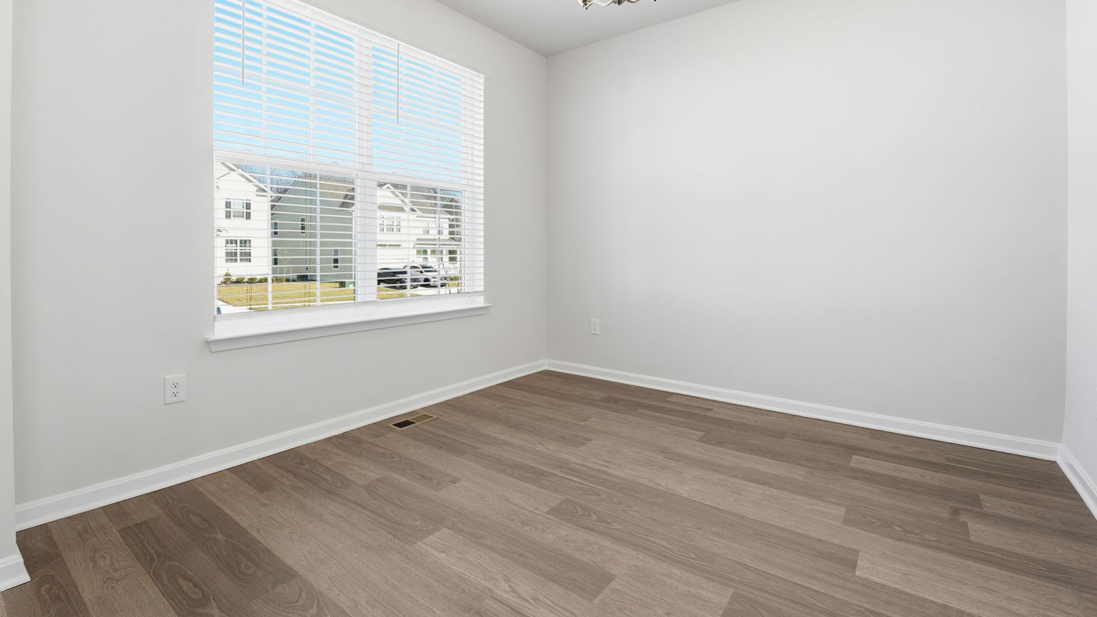 front flex room