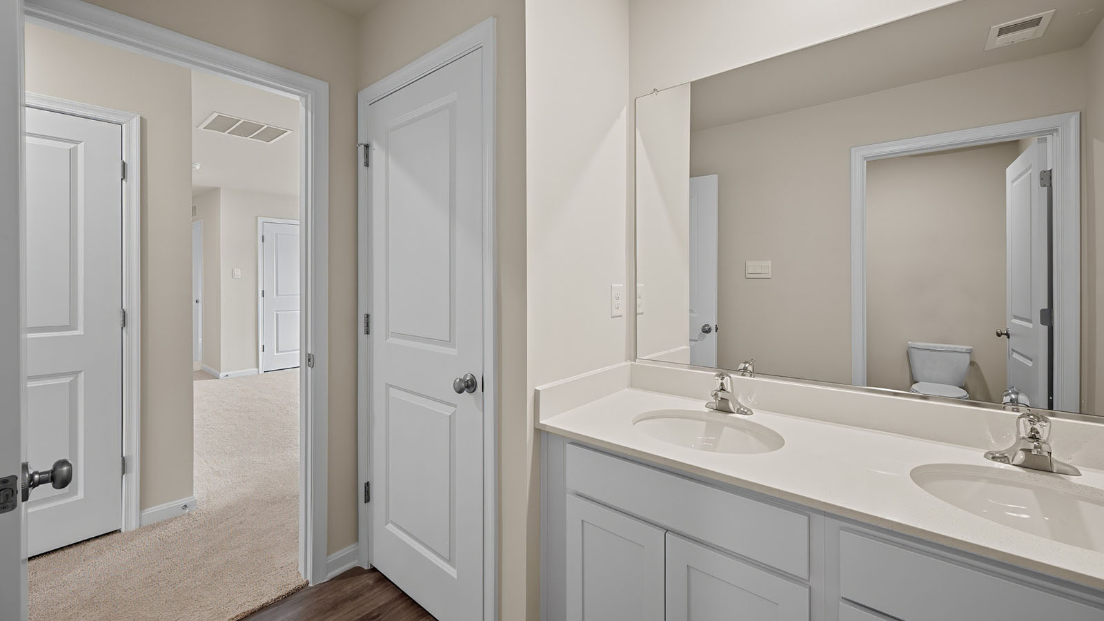 secondary upper level bathroom