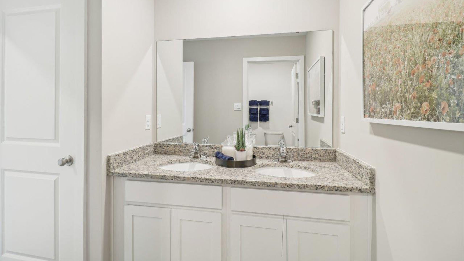 secondary full bath