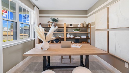 front flex room staged as office