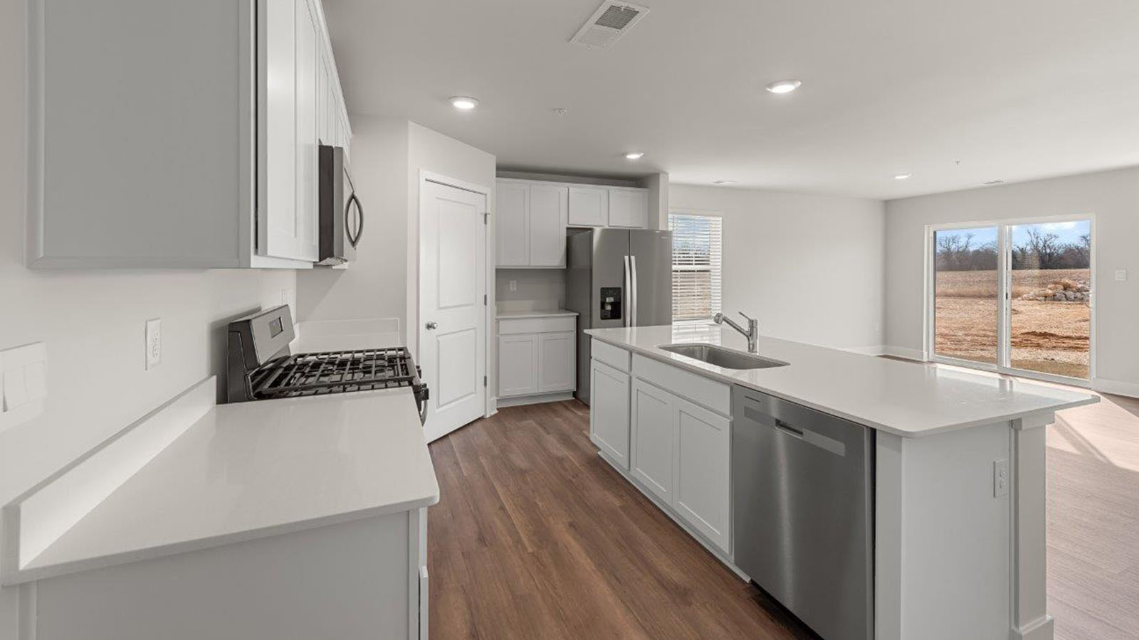 shaker style cabinets and quartz counters