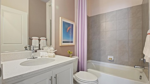 secondary full bathroom