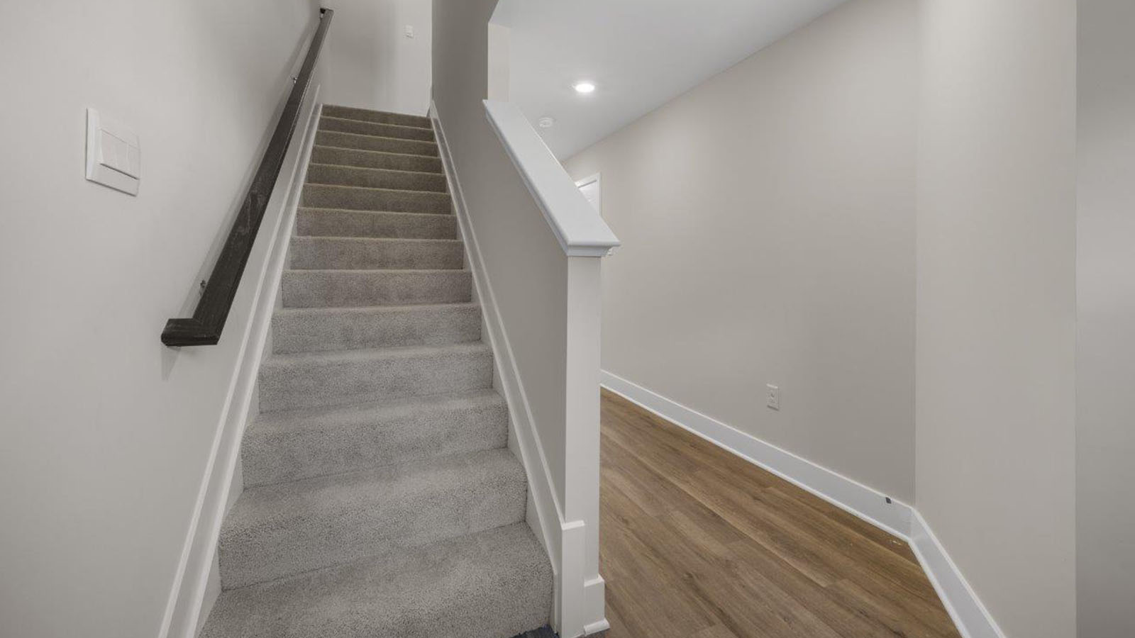 entryway staircase