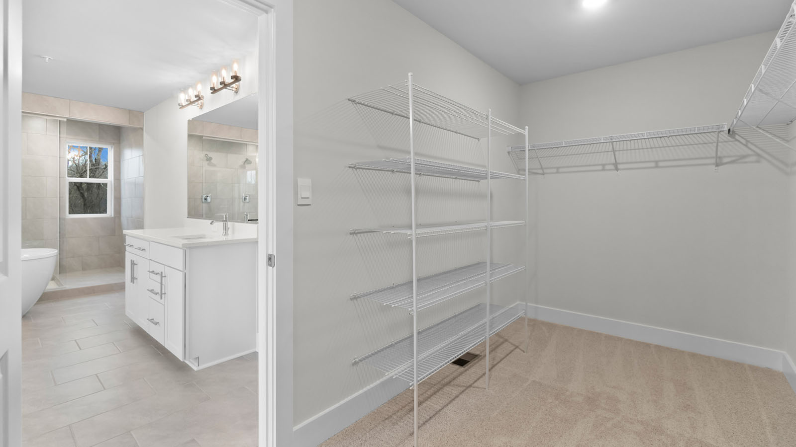 walk-in closet