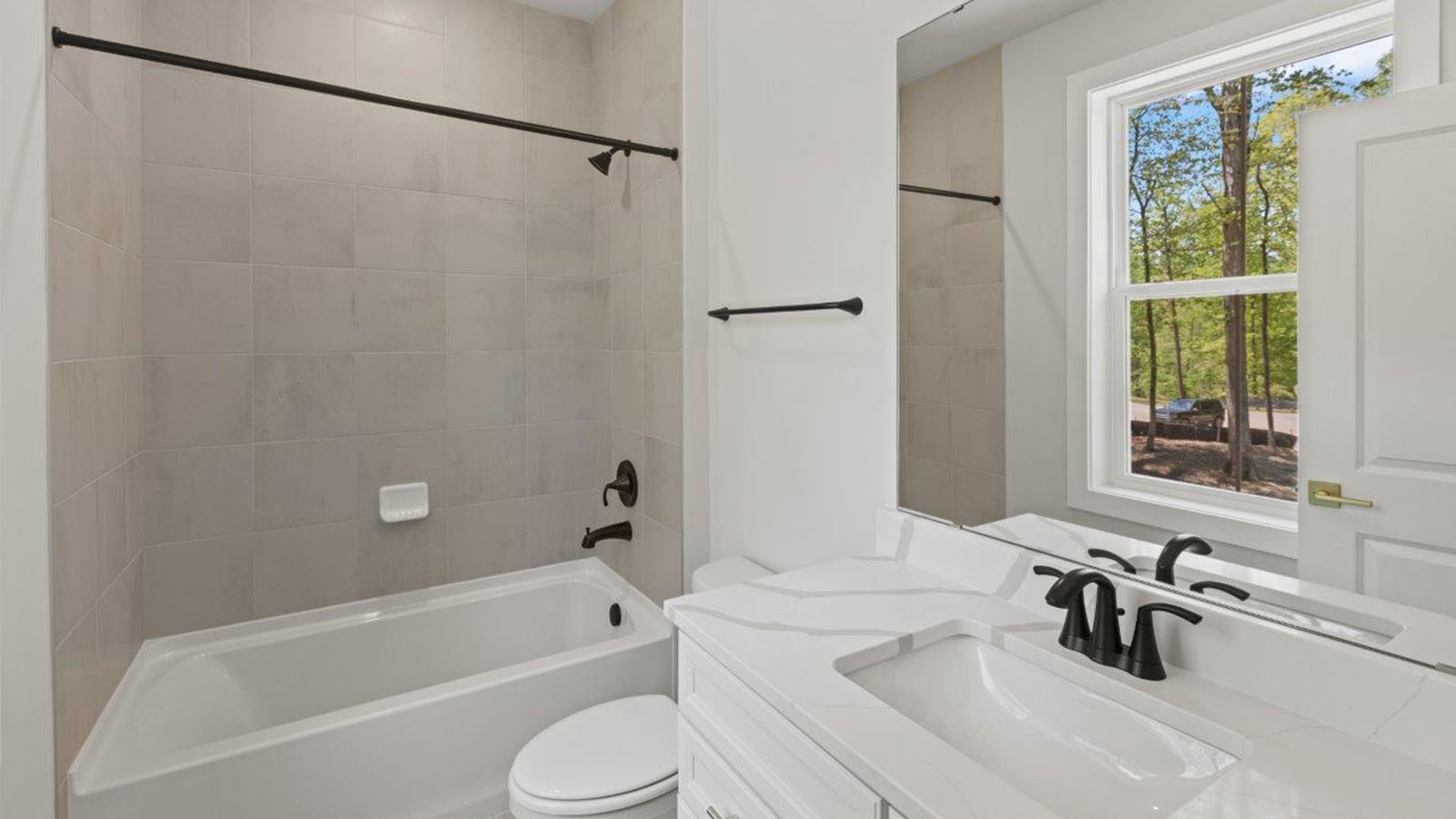 secondary full bath