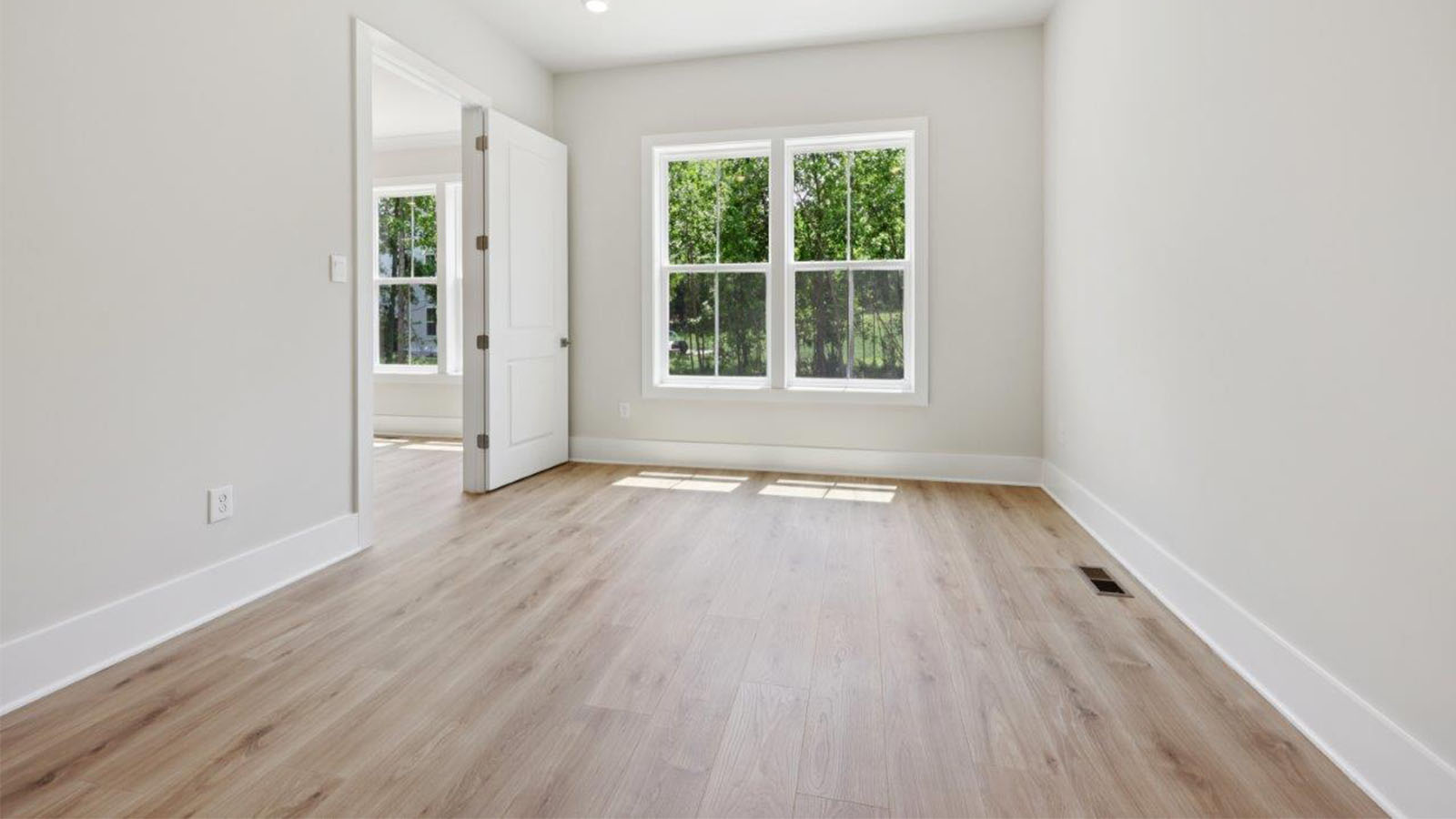 secondary bedroom or flex space