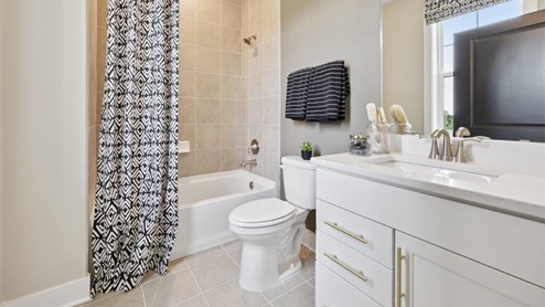 secondary full bathroom