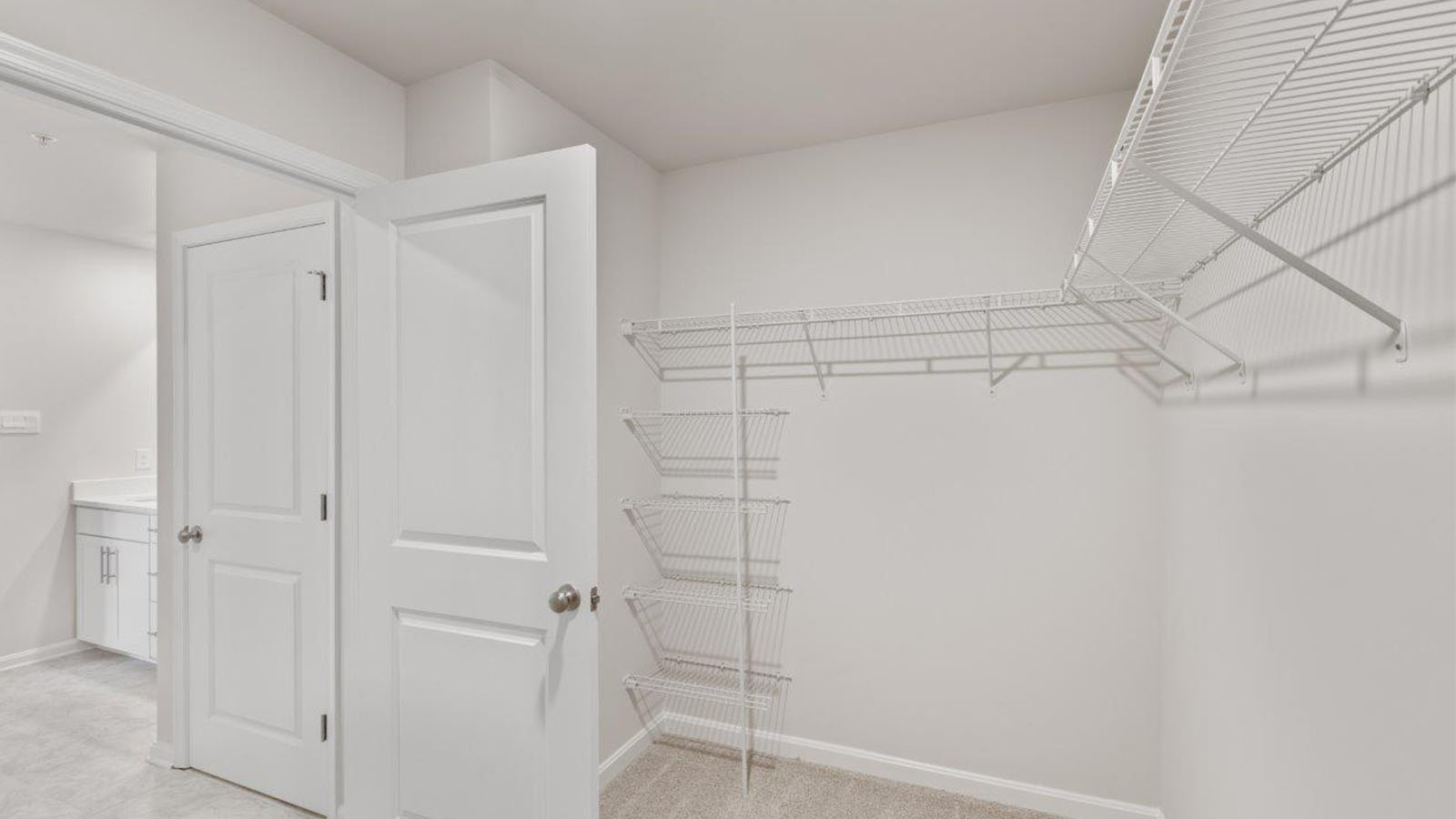 walk-in closet