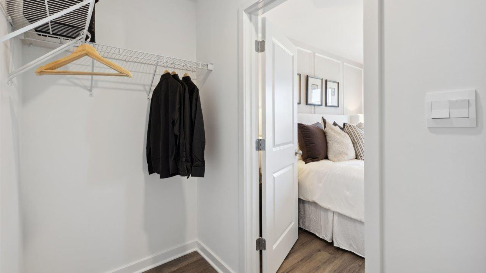 walk-in closet
