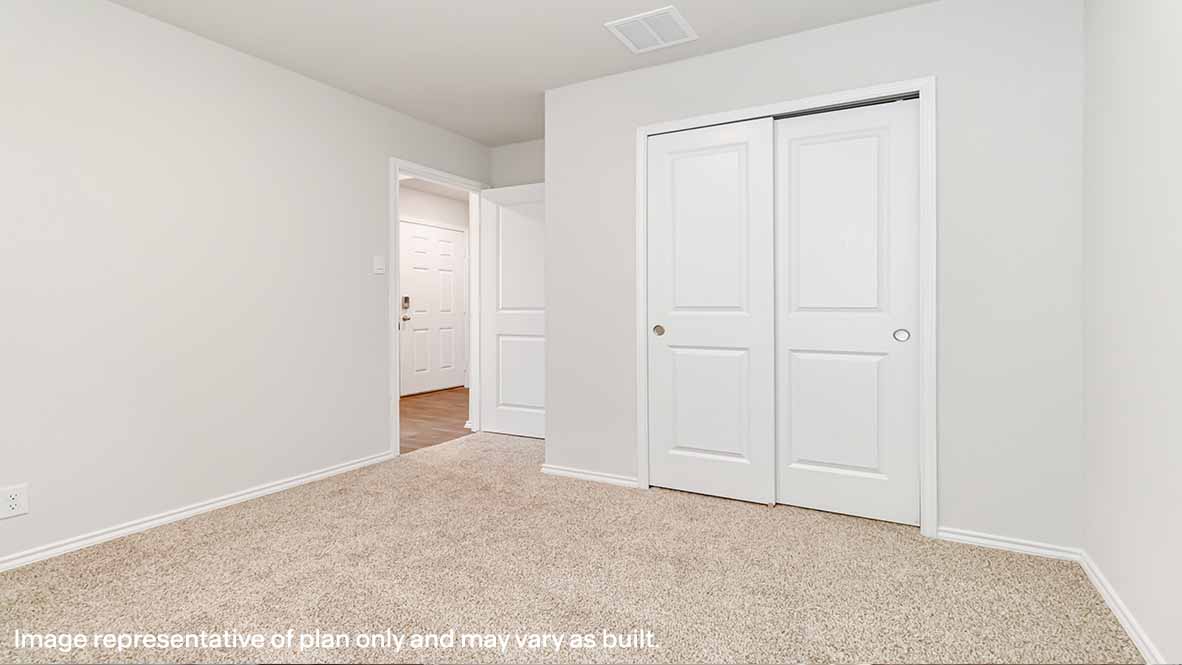 spacious secondary bedroom with closet