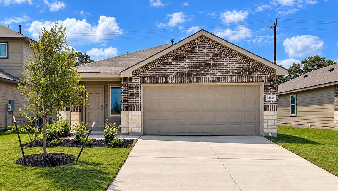 13646 Gunnison Quartz exterior