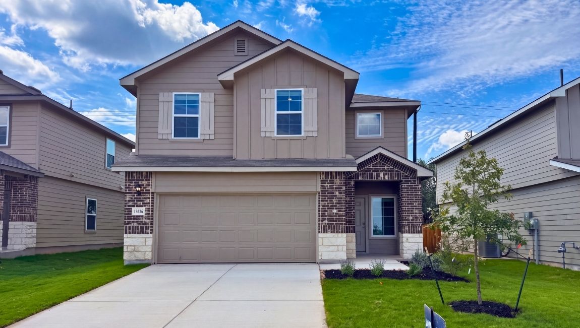 13626 Gunnison Quartz exterior