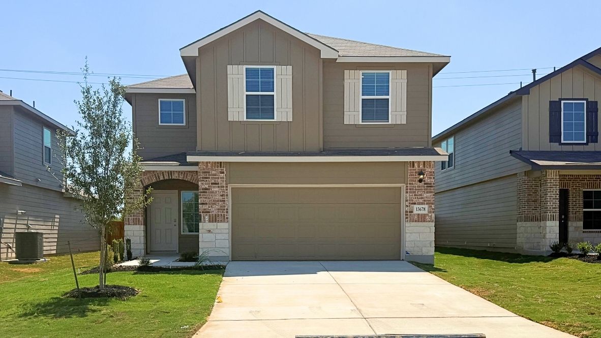 13674 Gunnison Quartz exterior