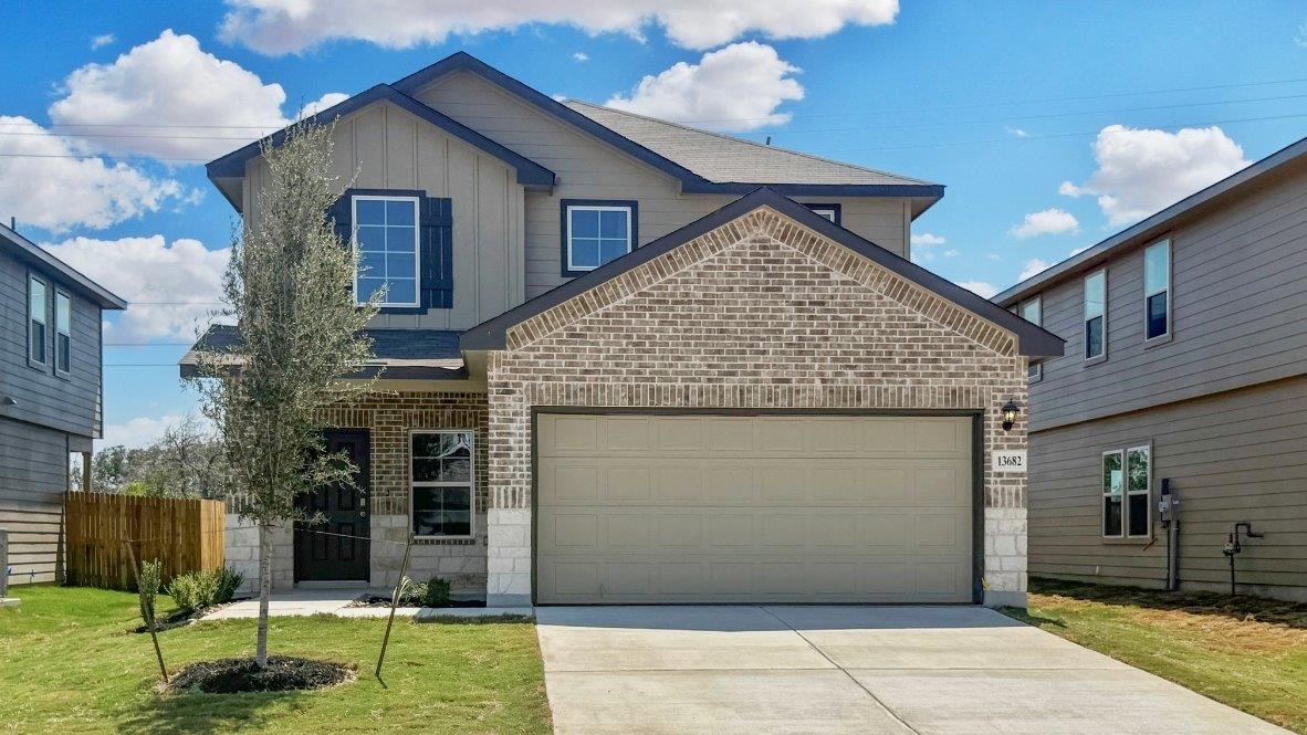 13682 Gunnison Quartz exterior