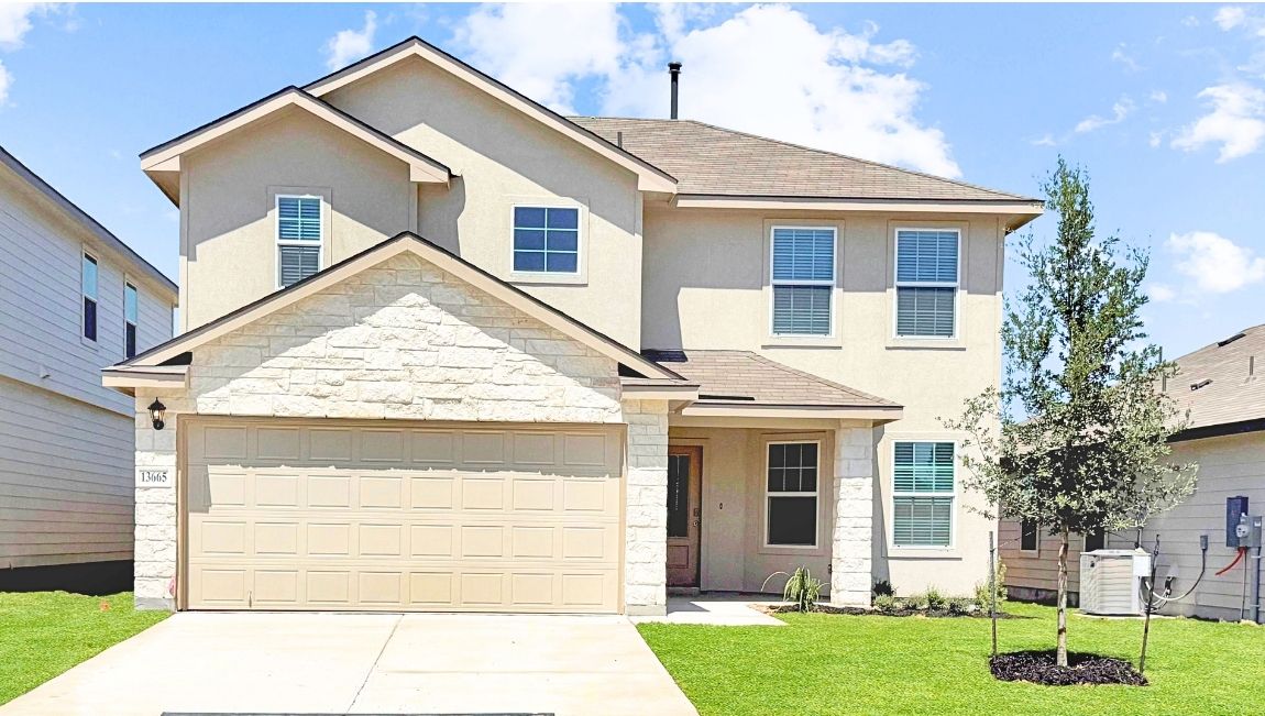 13665 Gunnison Quartz exterior