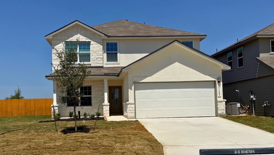 13689 Gunnison Quartz exterior