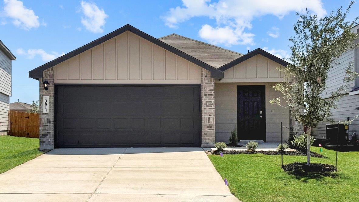 13814 Garnet Pike Lane exterior
