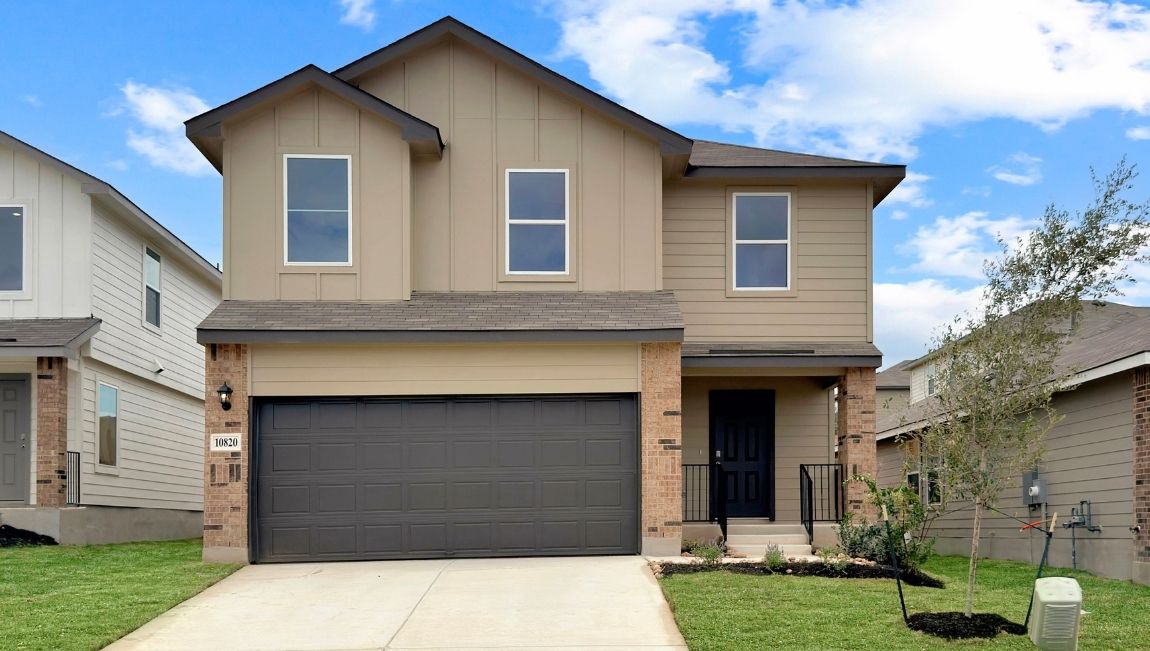 10820 Kiku exterior