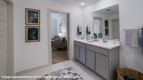 DR Horton Bulverde The Reserve at Copper Canyon the irving floor plan 2594 square feet main bathroom ensuite
