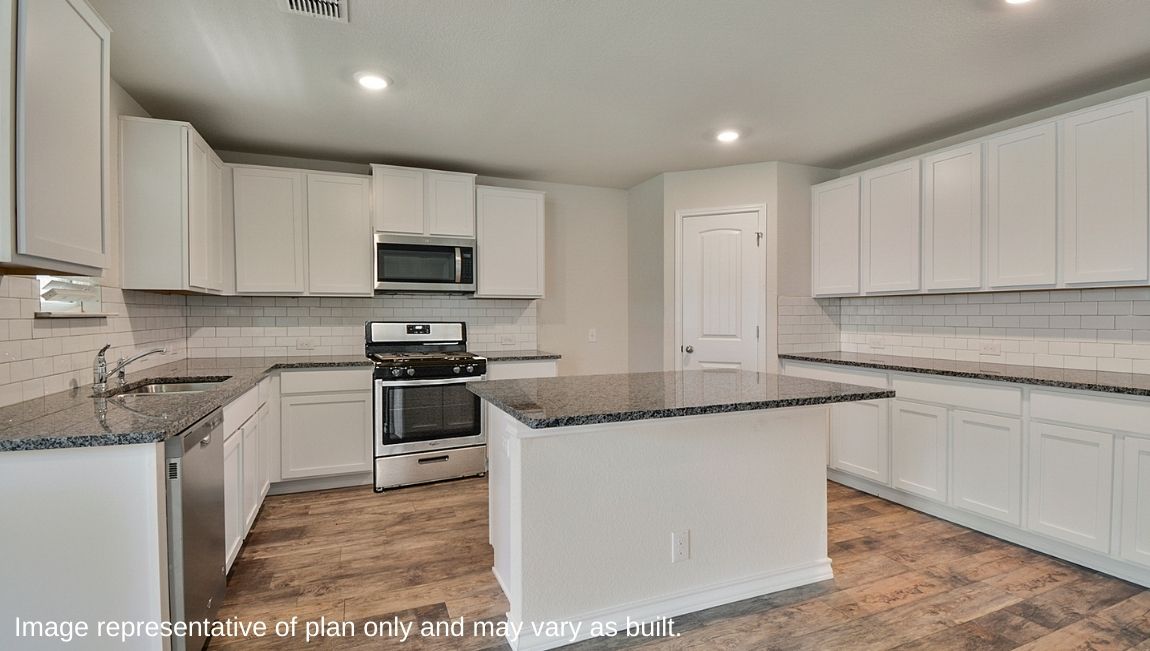 Kitchen - The Bowen Plan - Riverstone at Westpointe Presented By D.R. Horton