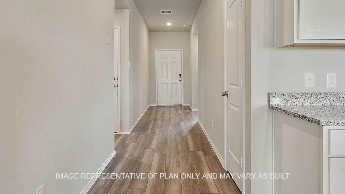 Texas Cali entry with vinyl plank flooring.