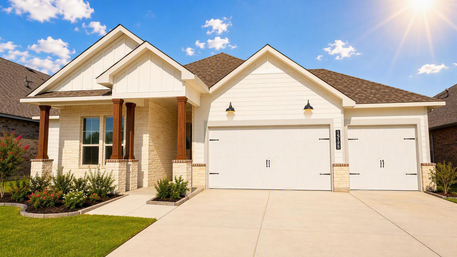 Oxford one-story home with brick and stone masonry