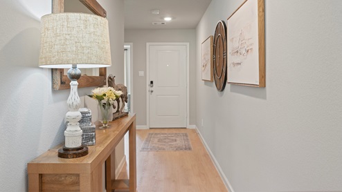Wilkins Valley entry hallway