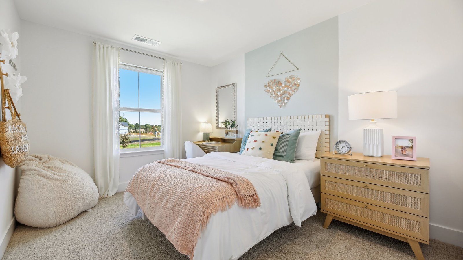 secondary bedroom