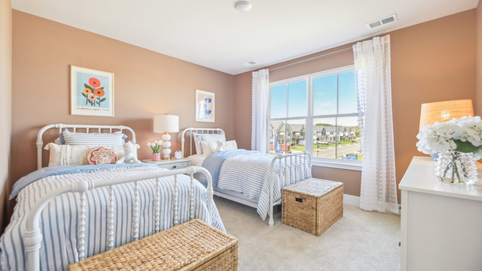 secondary bedroom
