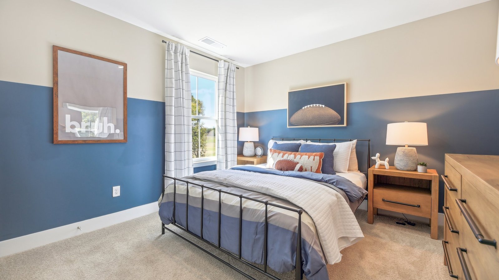 secondary bedroom with modern design