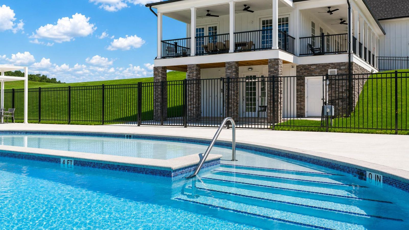 Pool at Retreat at Winding Creek